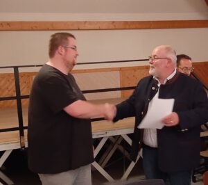 Ortsbürgermeister Edgar Schmitt ernennt Constantin Ney zum Beigeordneten